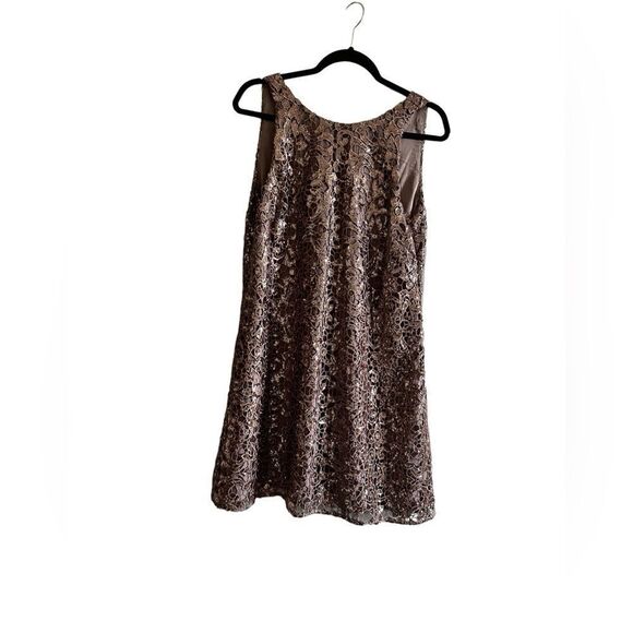 NWT BELLE BADGLEY MISCHKA Rose Gold Sequin Crochet Pink Shift Dress Size 4 - Picture 3 of 10